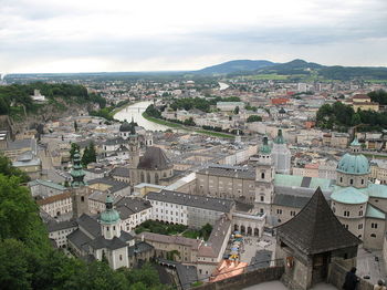 1024px-1702_-_Salzburg_-_View_from_Festung_Hohensalzburg.JPG